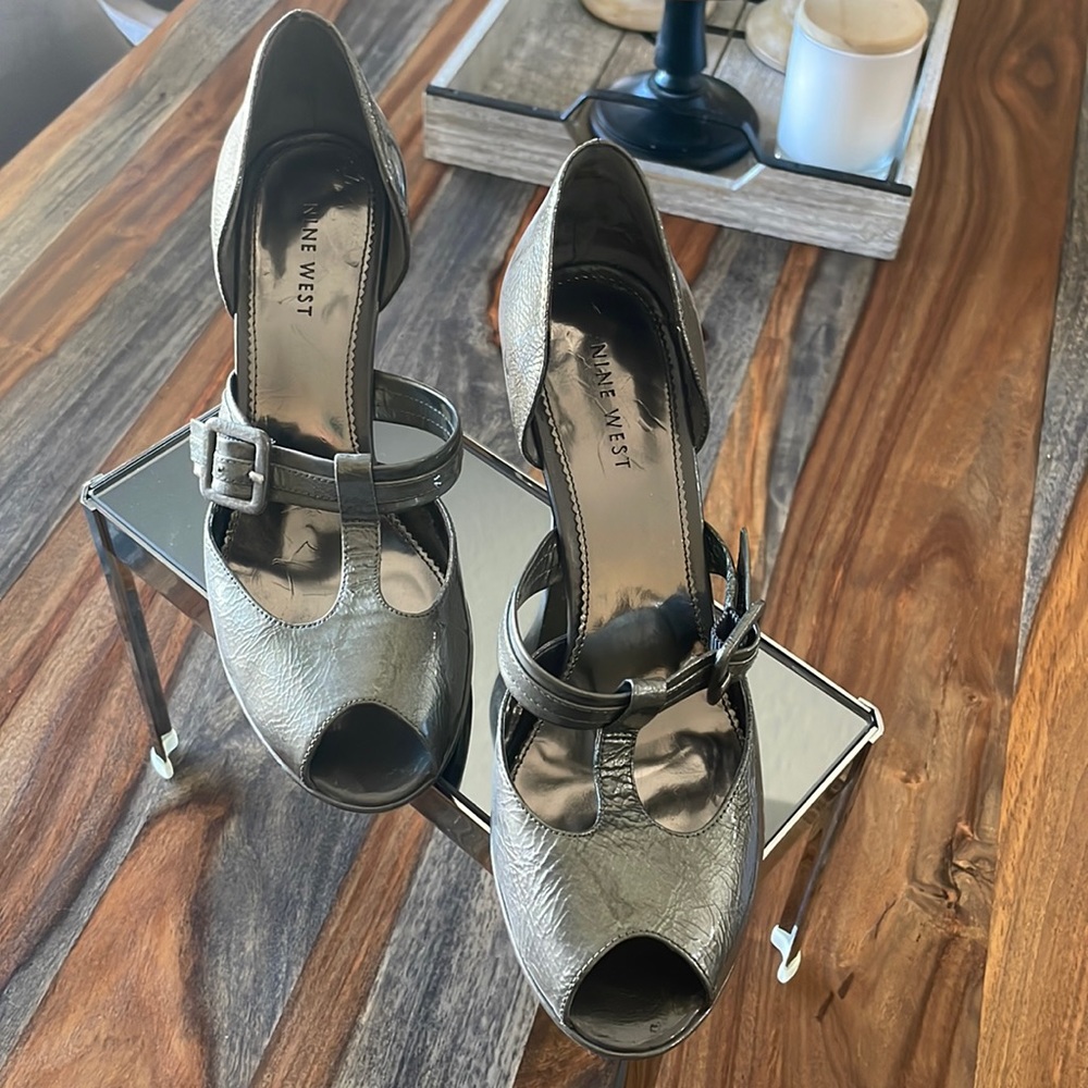 Nine West platform heel ..